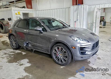 2016 Porsche Macan Turbo z USA, uszkodzony, nr VIN WP1AF2A50GLB93248